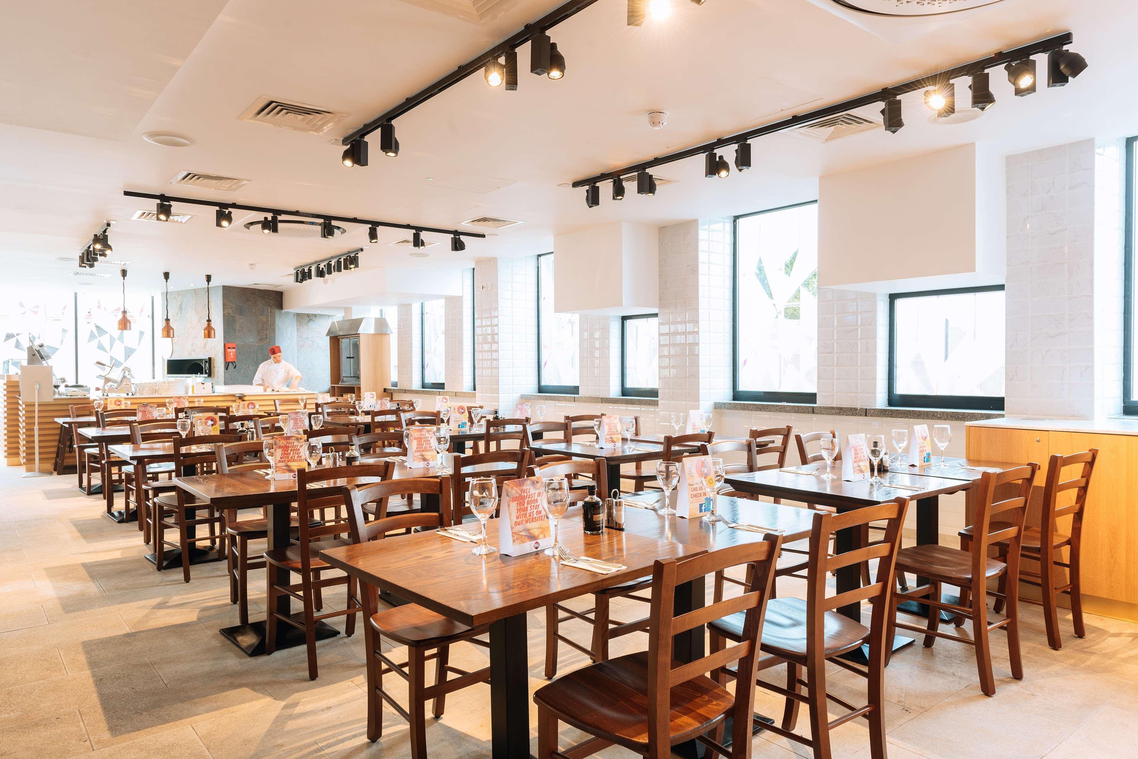 Best Western Plus Woodstock Inn & Suites Екстер'єр фото