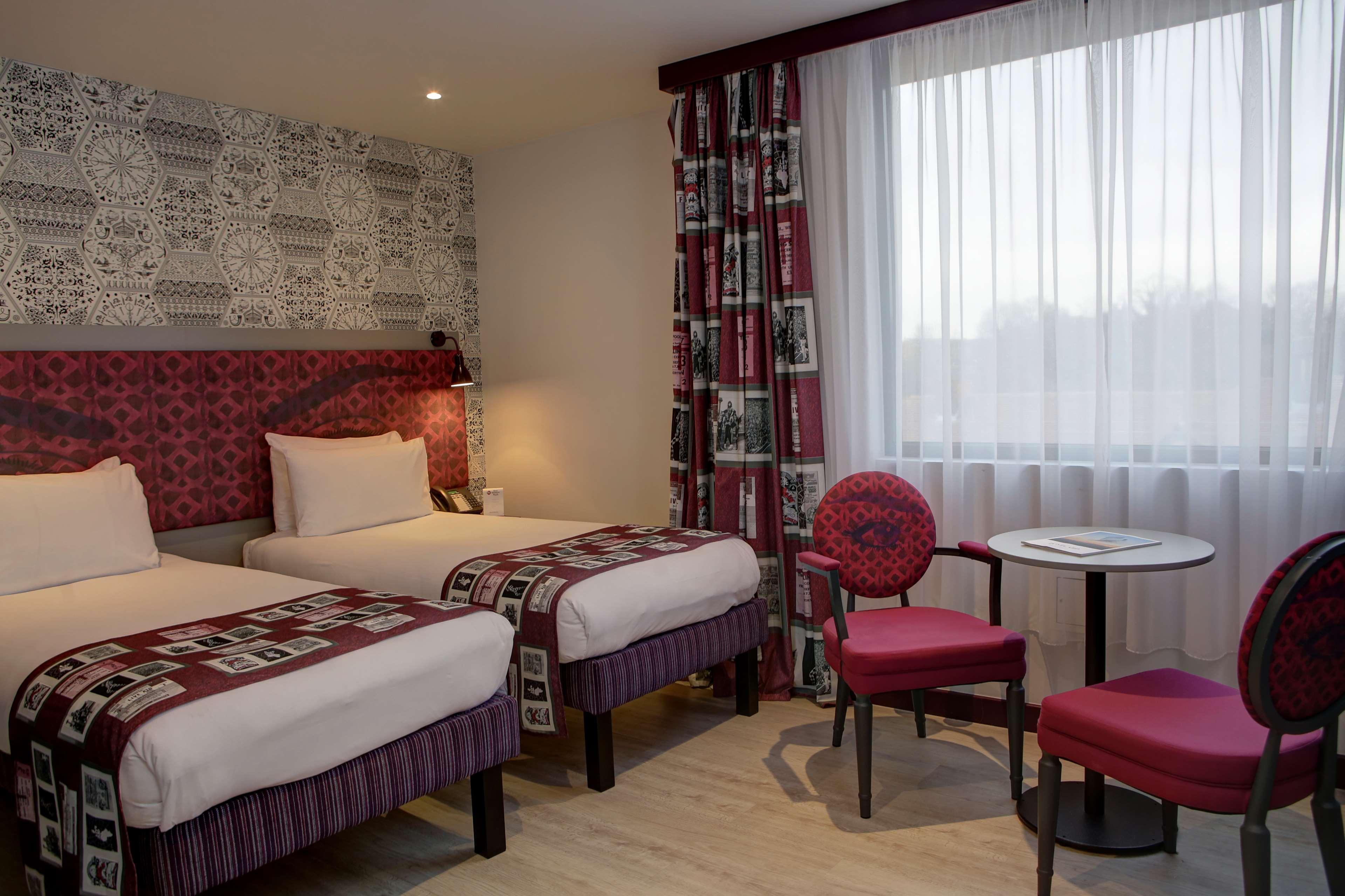 Best Western Plus Woodstock Inn & Suites Екстер'єр фото