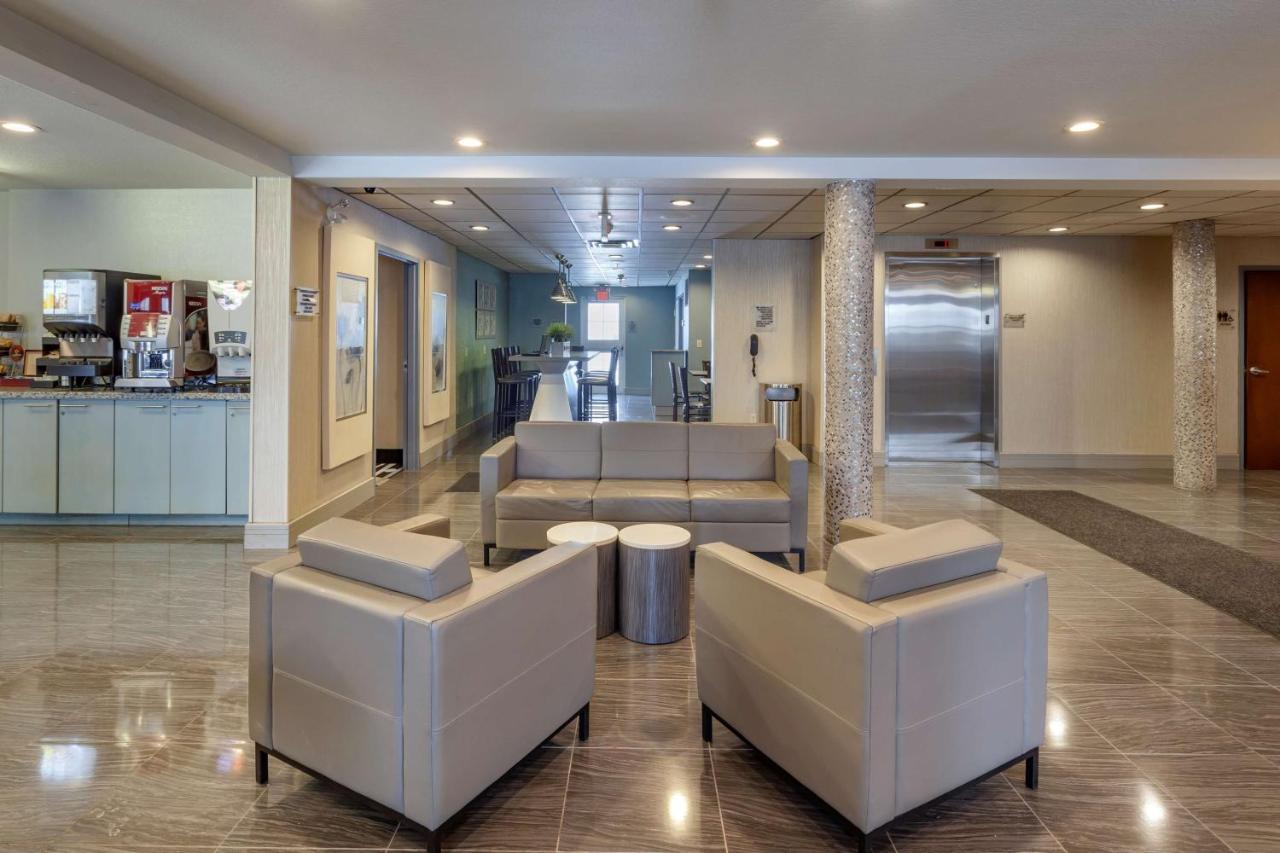 Best Western Plus Woodstock Inn & Suites Екстер'єр фото