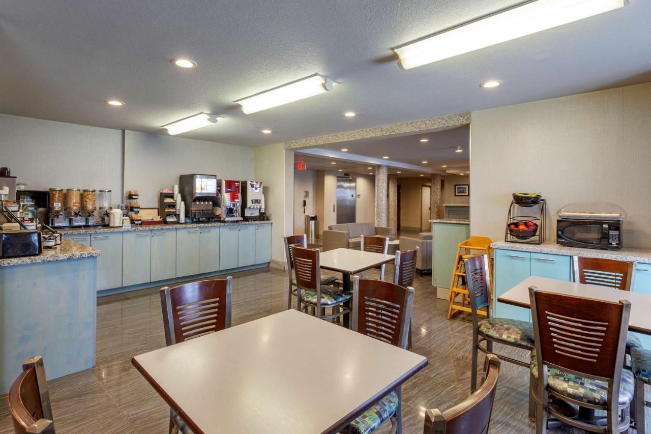 Best Western Plus Woodstock Inn & Suites Екстер'єр фото