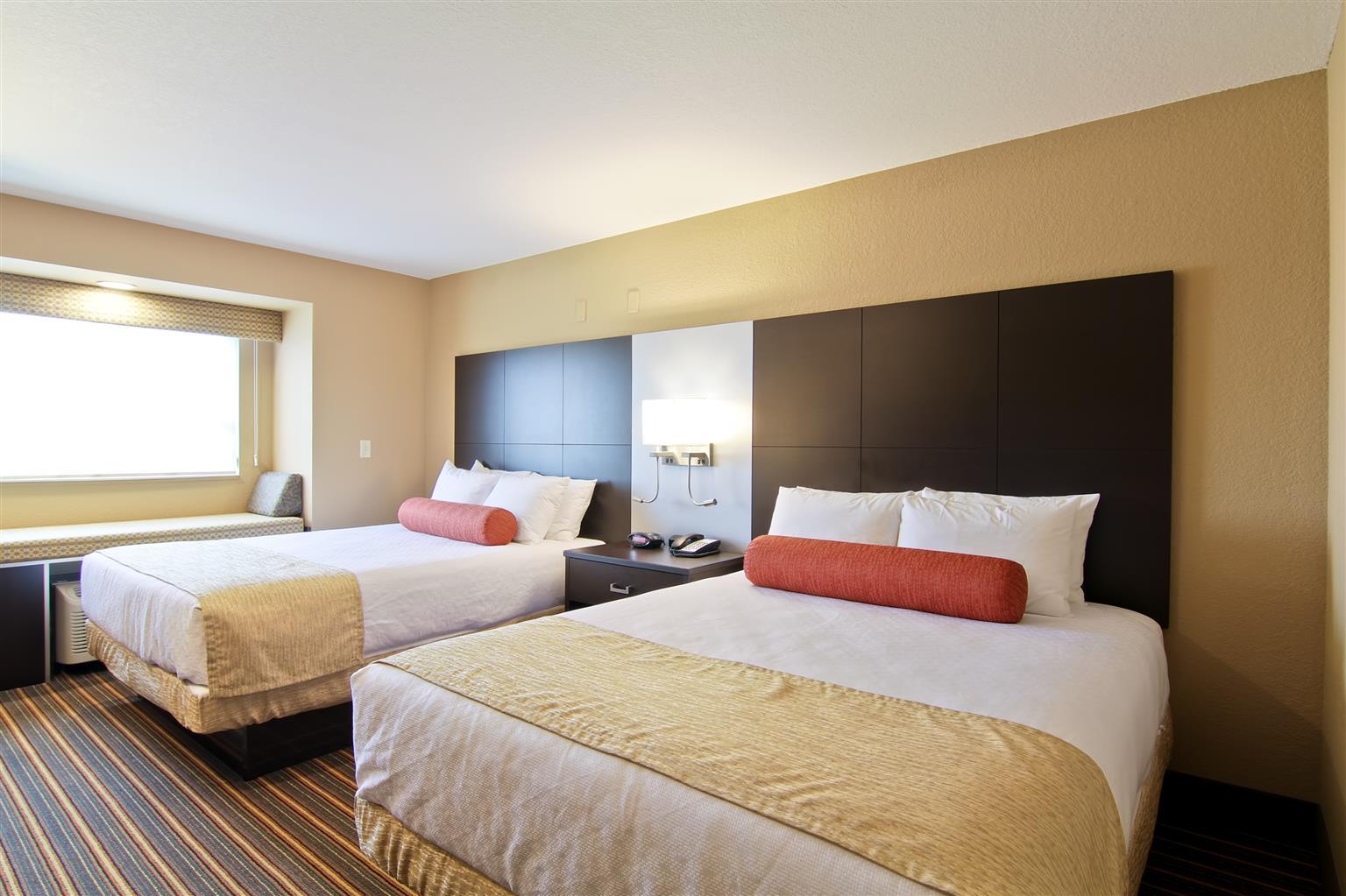 Best Western Plus Woodstock Inn & Suites Екстер'єр фото